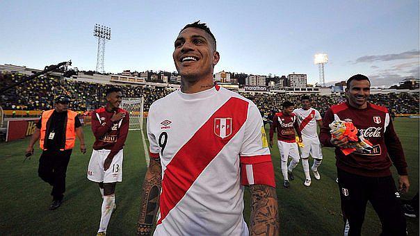 Periodistas mexicanos: "Paolo Guerrero merece clasificar al mundial"