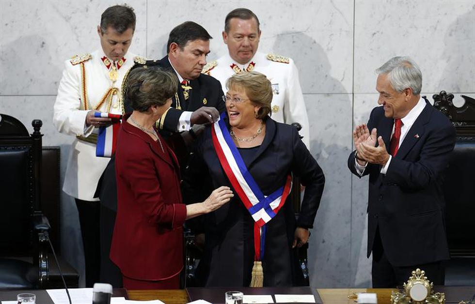 Chile: Michelle Bachelet recibió banda presidencial en sede del Congreso