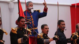 Recuerdan Día de la Bandera y Batalla de Arica en Plaza de Armas de Arequipa