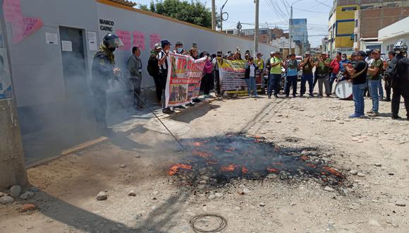 Trabajadores del penal de Chiclayo afirman que tienen un trabajo peligroso y reclaman salarios dignos.