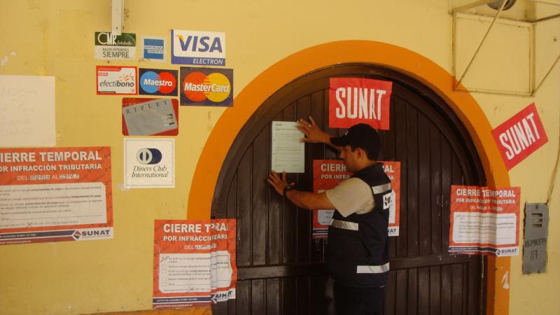 Sunat cierra tres mil locales comerciales durante el fin de semana