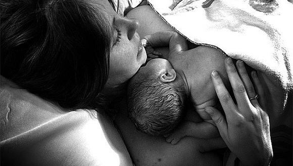 ​Fotógrafa de partos se niega a brindar servicio a una cliente por esta polémica razón