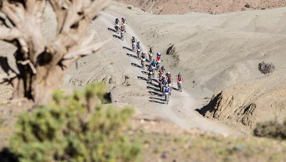 Buscan a ciclista colombiano que no llegó a meta en quinta etapa