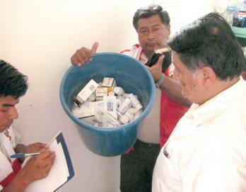 Posta médica con medicina vencida