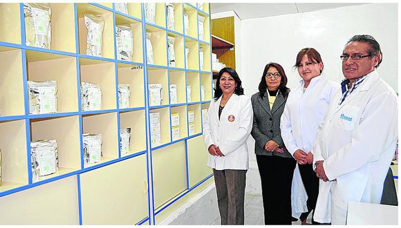 Se inaugura farmacia de medicina natural en el Hospital Ramiro Prialé Prialé