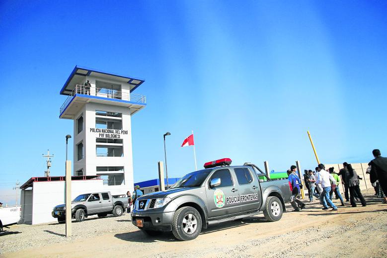 Tacna: ejército supervisa primeros hitos de la frontera con Chile