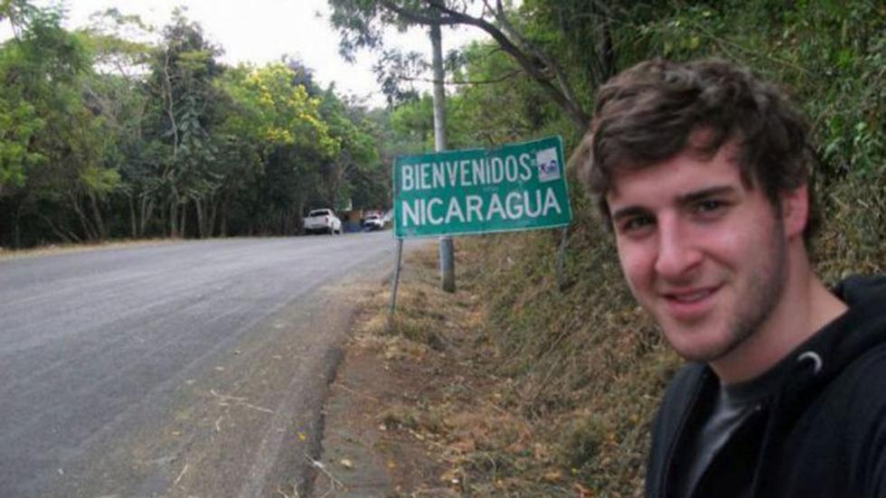 Joven de 24 años conoce todos los países del mundo (FOTOS)