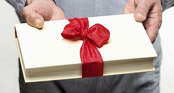Navidad: ¿Sabes por qué es bueno regalar libros en Nochebuena? Aquí te lo explicamos