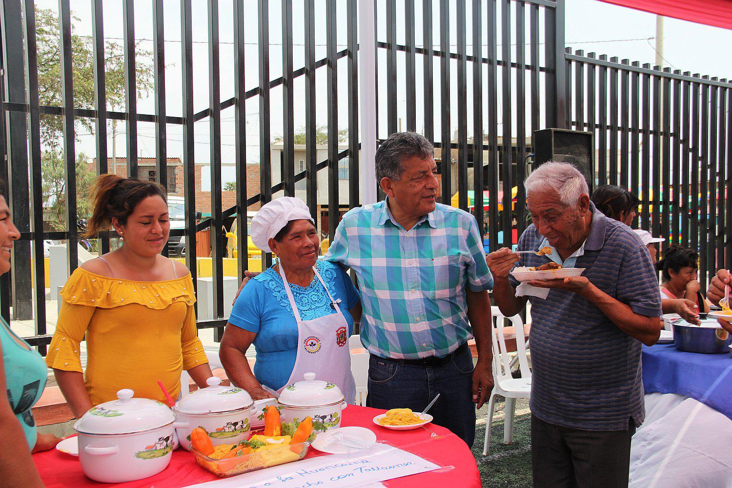 Degustación de platos típicos por aniversario del distrito El Porvenir