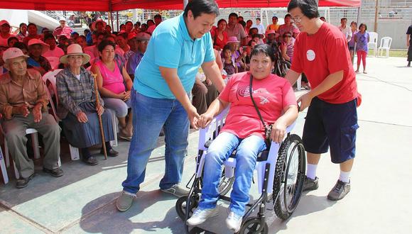50 se beneficiarán con sillas de ruedas en El Porvenir 