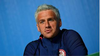 Suspenden a Ryan Lochte por falsa historia sobre robo en Río 2016