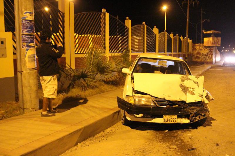 Colombiana ebria ocasiona accidente de tránsito