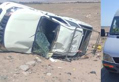 Tacna: Combi con pasajeros choca y hace volcar camioneta en vía Costanera