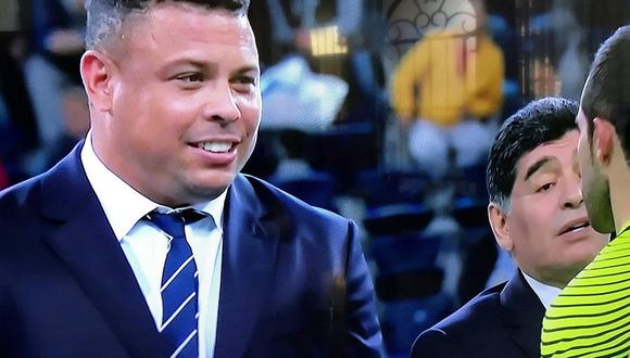 Ronaldo y Maradona reaparecen en la cancha durante premiación de Copa Confederaciones [VIDEO]