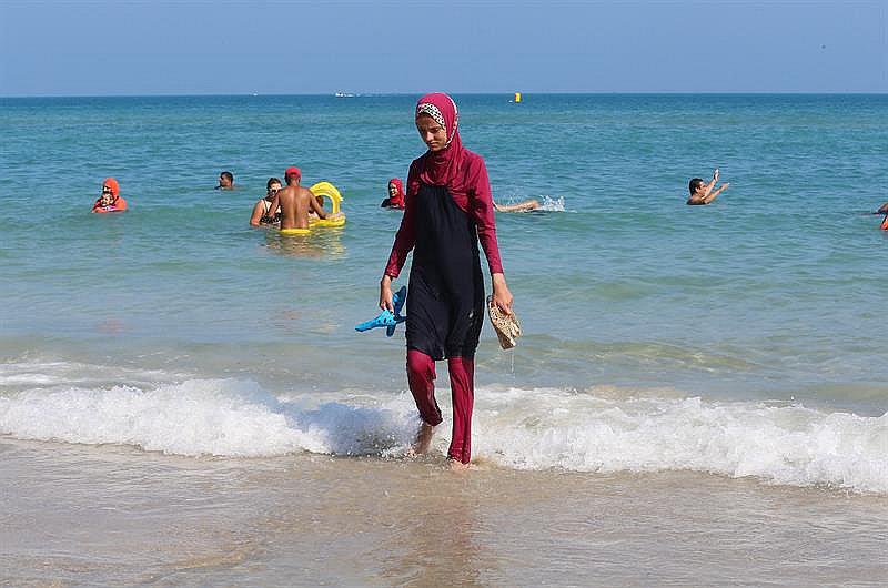 Burkini sería la mejor para evitar el cáncer de piel