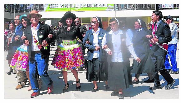 ​600 escolares de centro educativo de Chilca estrenan sus nuevas aulas 