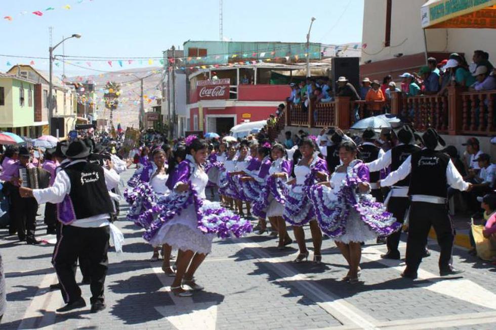 Locumba cerró los carnavales con vistoso pasacalle