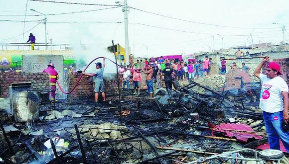 Nuevo Chimbote: Fuego arrasa cinco ranchos en Santa Rosa del Sur