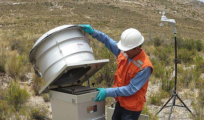 ​Recogen muestras de aire en Yacango, Torata, Cambrune y Carumas