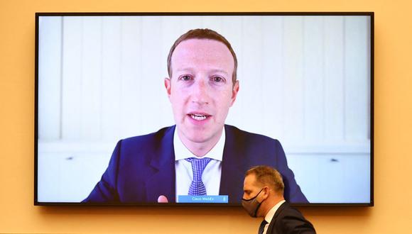Se ha revelado la existencia de un Facebook paralelo sin restricciones para famosos. (Foto: AFP)