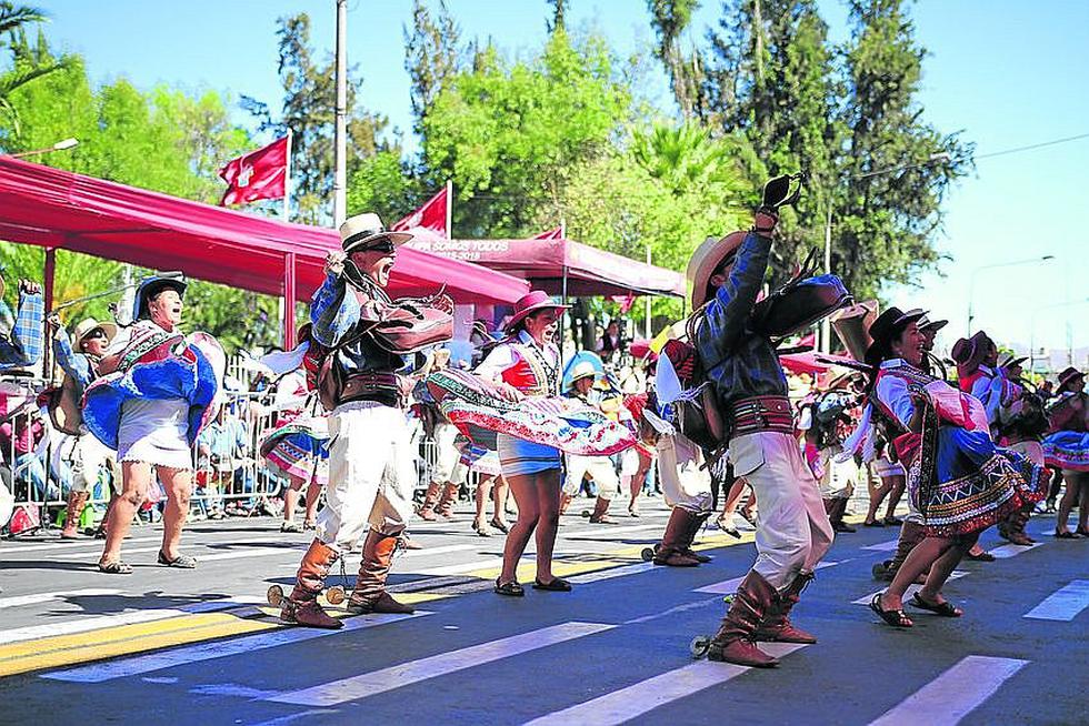 Yanaquihua, Chilcaymarca, Andagua son los ganadores del X Pasaacalle Regional (VIDEO)