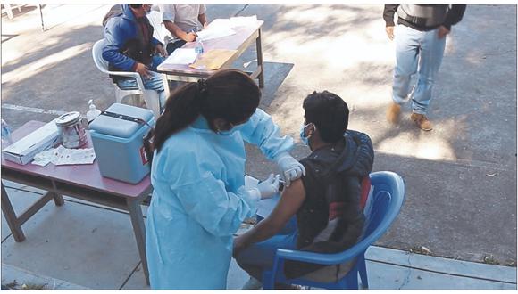 Jornada de inmunización comenzó ayer en los distritos de Trujillo, pero en algunos locales se pudo ver ausentismo.