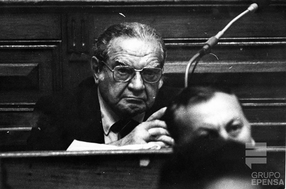 La vida del líder aprista Armando Villanueva en imágenes