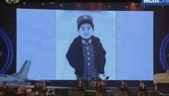 Corea del Norte: Muestran por primera vez fotos de niño de Kim Jong un
