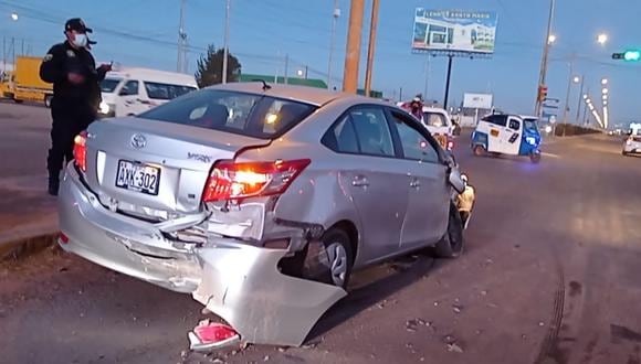 Producto del accidente los vehículos presentan daños materiales. (Foto: Difusión)