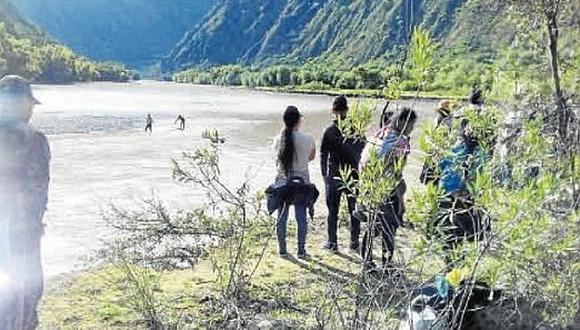 Bote artesanal se hunde en el río Mantaro y niño y policía (r) se ahogan
