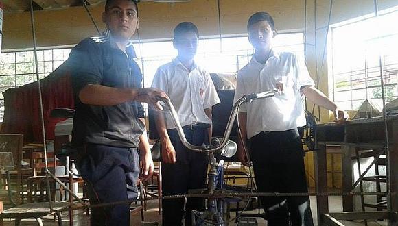 Chiclayo: Escolares presentan trimóvil ecológico 
