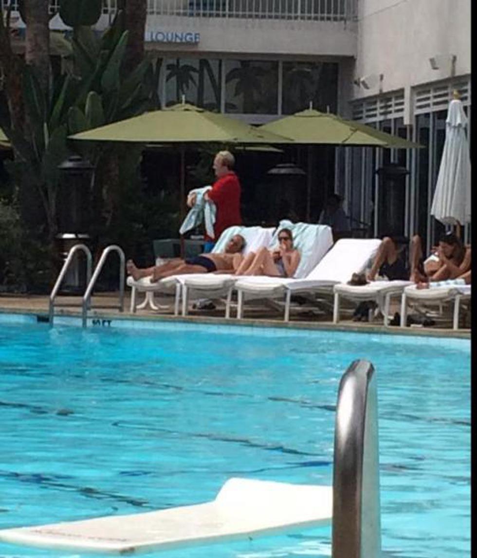 Manuel Burga fotografiado veraneando en hotel de Beverly Hills