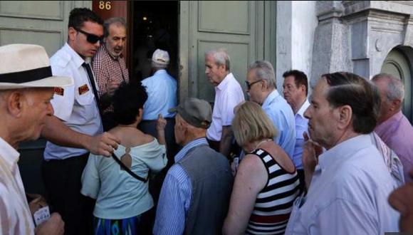 ​Grecia: Reabren los bancos pero se mantienen los controles de capital