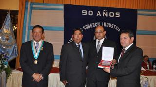 Cámara de Comercio reconoce a Correo con premio "Excelencia y Competitividad Empresarial 2013"