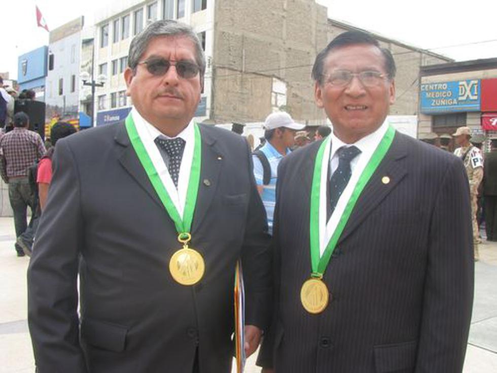 Administradores celebran 27 años de colegio profesional