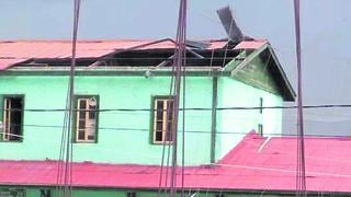 Vientos se llevan techos de 20 viviendas y dejan sin luz a pobladores de Jauja