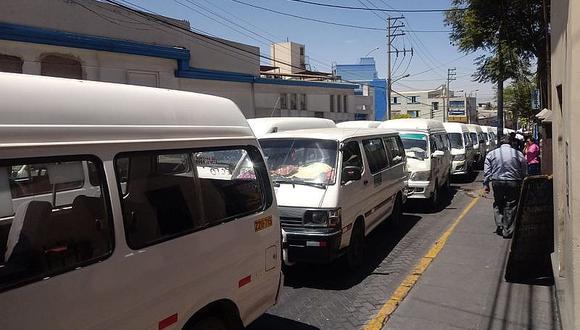 ​Transportistas cobran favor político a Omar Candia y piden formalización