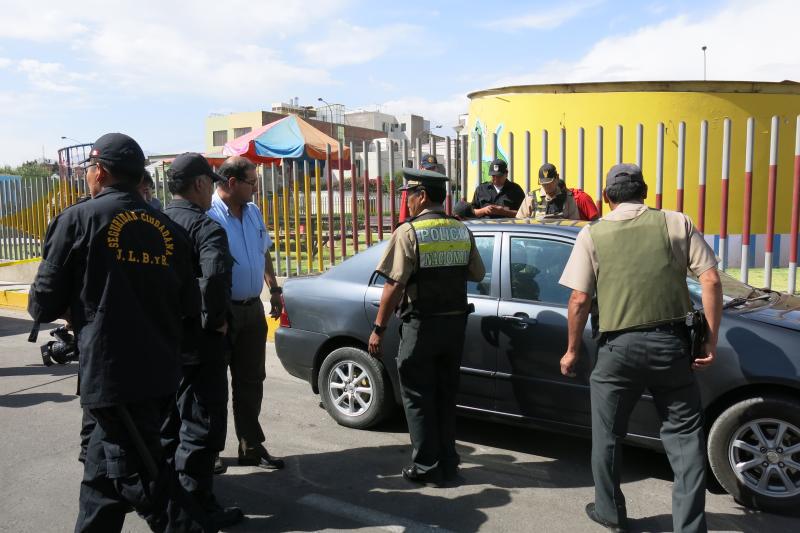 Policía en retiro mata a hija y luego se suicida