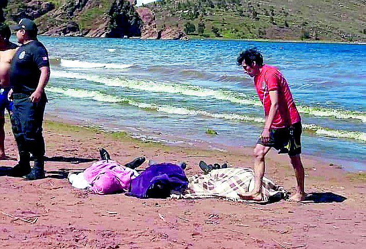 Tres jóvenes mueren ahogados en la playa de Chifron – Capachica