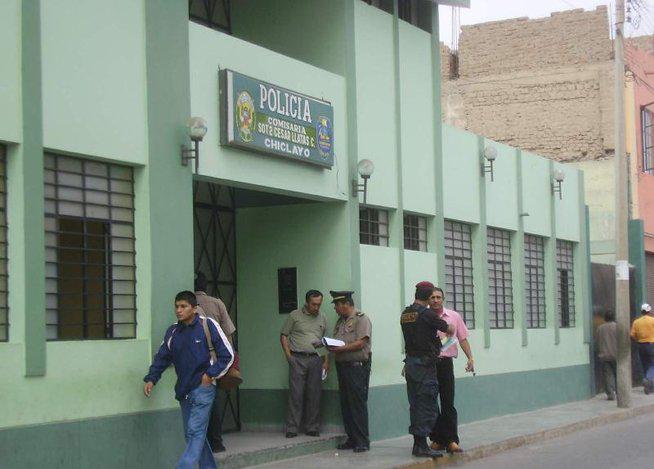 Roban celular a secretaria de fiscal en plena diligencia 