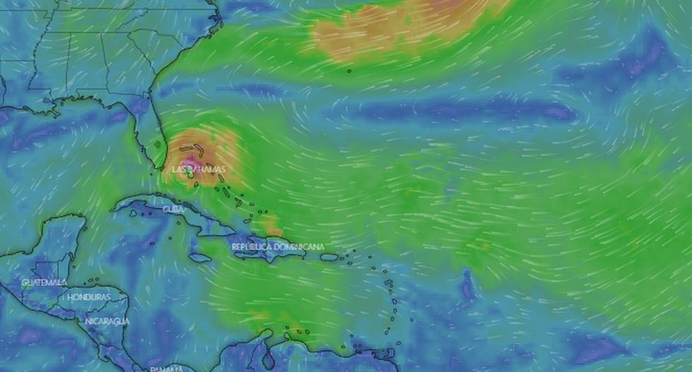 Isaías es el primer huracán que pasa por Bahamas desde que Dorian, de categoría 5, destruyera el año pasado dos de sus islas al estacionarse despiadadamente por tres días sobre el archipiélago. (Captura de pantalla / Windy.com).
