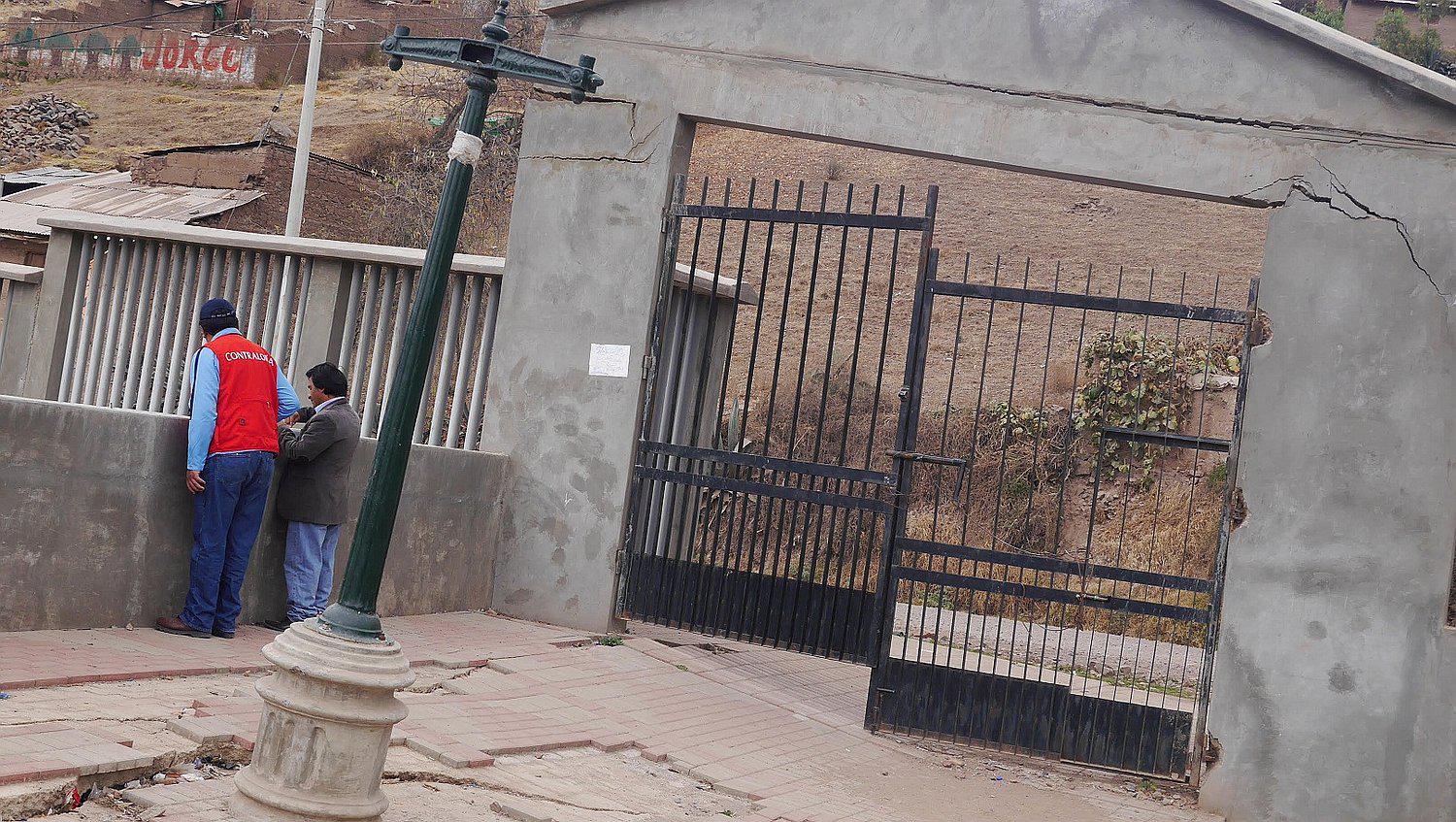 Polideportivo en distrito de Tambo se cae a pedazos 