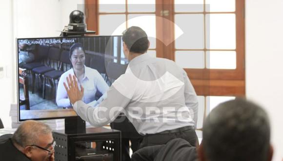 Mark Vito se acercó a pantalla para saludar a Keiko Fujimori durante audiencia (FOTO)