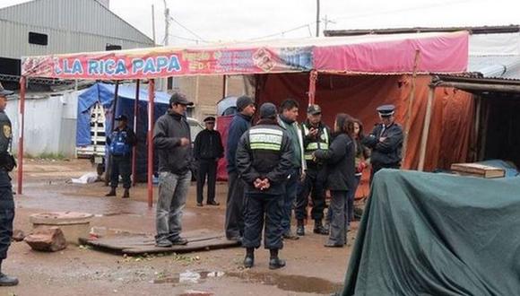 Vecinos desalojan  a comerciantes de área verde en Juliaca 