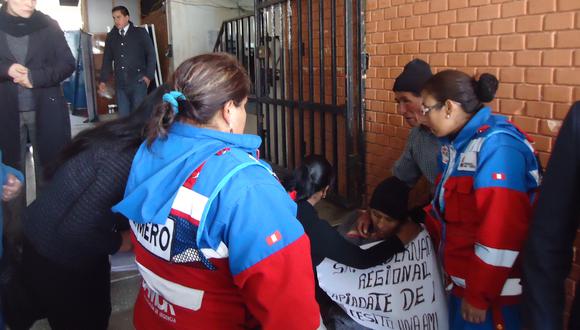 Enfermo llega a gobierno regional para pedir traslado  a Lima
