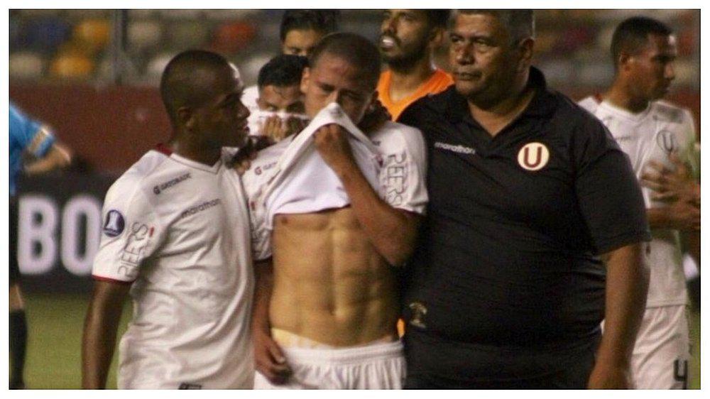 ​Paulo de la Cruz rompió en llanto tras eliminación de Universitario de la Copa Libertadores (VIDEO)