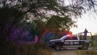 México: policía descubre fosas con cinco cadáveres en zona indígena de Michoacán