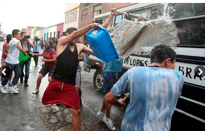 Sedapal: Lima y Callao desperdiciaron 120 millones de litros de agua en los carnavales 2014
