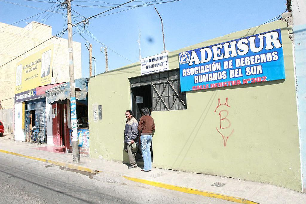 Presentan informe sobre vulneración de derechos humanos