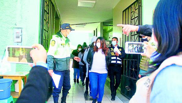 Intervienen a cuatro ediles celebrando un cumpleaños con torta y tragos en Huancán